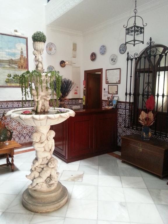 Hostal Trajano Seville Exterior photo